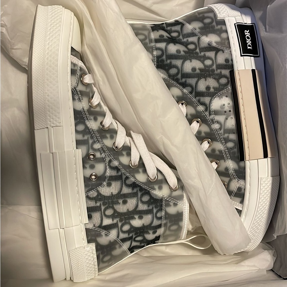 Dior B23 High-Top Sneakers; Size: 7 women/37 women/5 men. Black and white design
